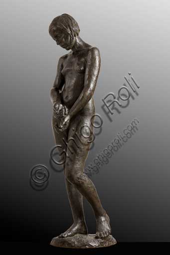 Scultura in bronzo L'adolescente di Giuseppe Graziosi, Collezione Assicoop Unipol