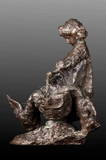 Scultura bronzo Il saccheggio, opera di Giuseppe Graziosi, scultore italiano, Collezione Assicoop-Unipol