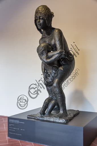 Scultura in bronzo Maternità di Antonietta Raphaël, Museo Novecento Firenze