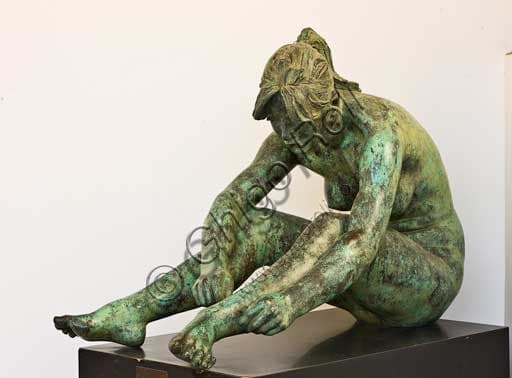 Dettaglio scultura di donna nuda nel Cortile Maqueda del Palazzo dei Normanni (Palazzo Reale) a Palermo