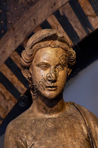 Scultura in legno dell'arcangelo Gabriele, dettaglio dell'Annunciazione del Terzo Maestro d'Orvieto al MODO