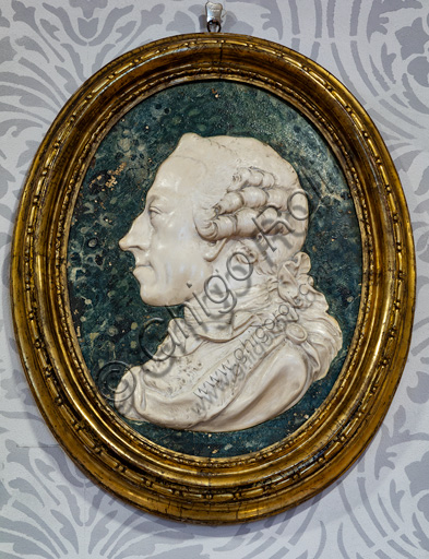 Scultura di Vittorio Amedeo III di Savoia, gesso e stucco dipinto di G.B. Bernero, Labirinto della Masone Fontanellato