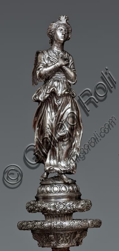 Statua di angelo orante, dettaglio della Croce del Tesoro di San Giovanni, opera in argento di Antonio del Pollaiolo, Museo dell'Opera del Duomo, Firenze