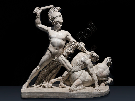 Scultura in gesso Teseo che combatte il centauro Eirition di Antonio Canova, dettaglio del gruppo scultoreo neoclassico