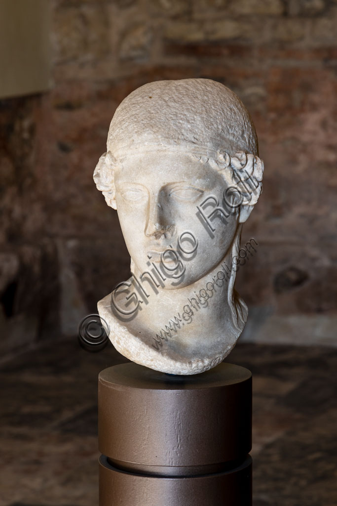 Testa di Minerva, scultura romana, area archeologica del Capitolium di Brescia, sito UNESCO