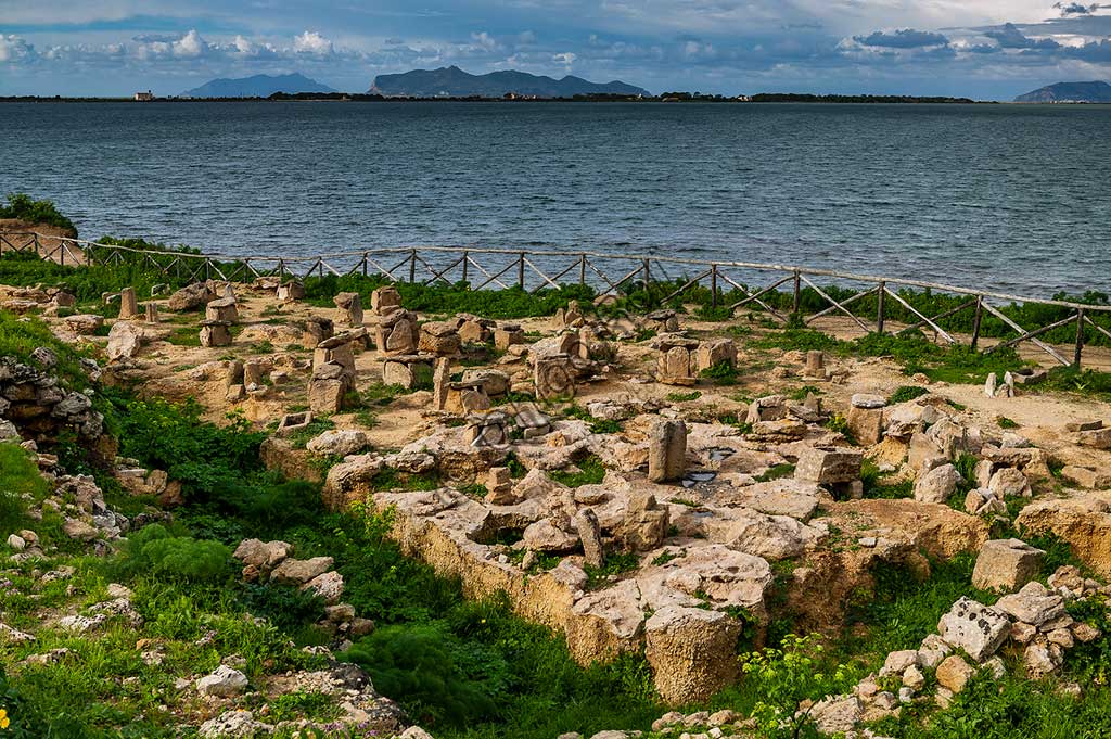 Veduta panoramica del Tophet, santuario fenicio-punico a cielo aperto sull'isola di Mozia (San Pantaleo)