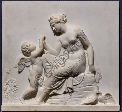 Scultura Venere consola Amore di Thorvaldsen, altorilievo in marmo neoclassico