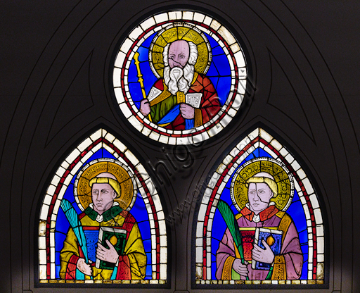 Pannello di vetrata di Giotto con Aronne e due Santi Diaconi Martiri, Basilica di Santa Croce Firenze