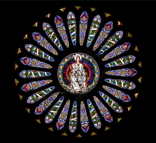 Vetrata rosone con Madonna Regina di Pompeo Bertini, controfacciata Duomo di San Lorenzo Genova