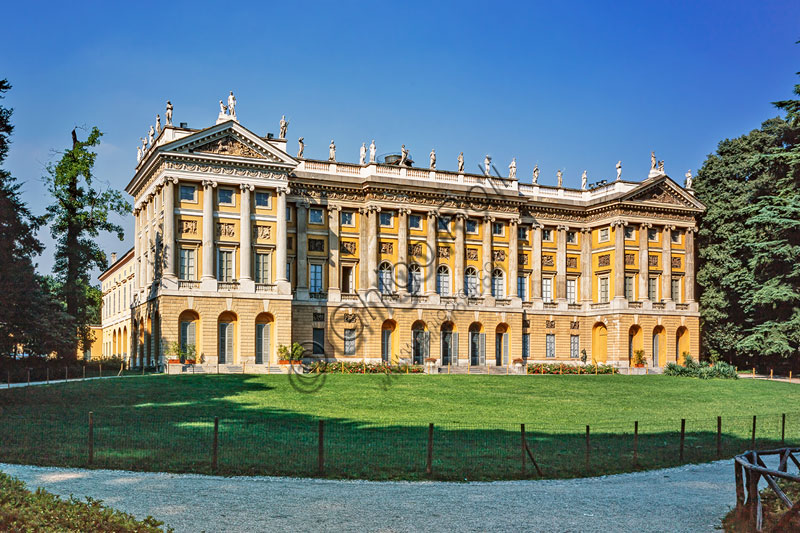 Accesso ai giardini della Villa Reale di Milano, architettura del 1790