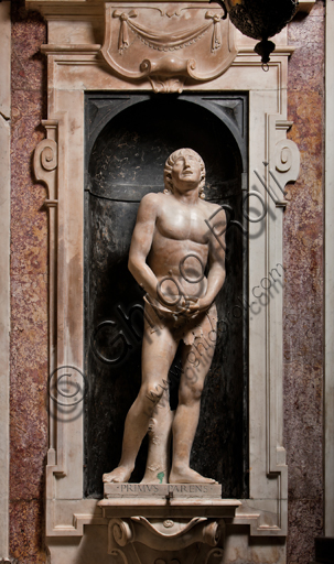 Genoa, Duomo (St. Lawrence Cathedral), the Chapel of St. John the Baptist, Eastern wall: "Adam", by Matteo Civitali, 1496, marble statue inside a recess. Detail.