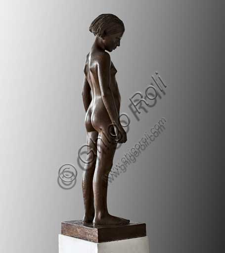 Collezione Assicoop - Unipol inv. n° 390: Vittorio Magelli  (1911-1988); "Adolescente"; scultura in bronzo; h. cm. 125.