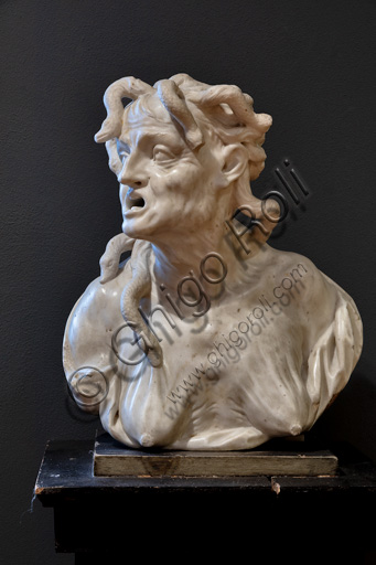 Fontanellato, Labirinto della Masone, Collezione di Franco Maria Ricci: "Allegoria dell'invidia", di scultore dell'ambito di Orazio Marinali, scultura in marmo.