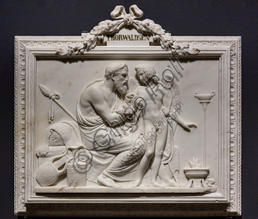 "Amore e Anacreonte", 1824, di Bertel Thorvaldsen (1770 - 1844),  marmo. 