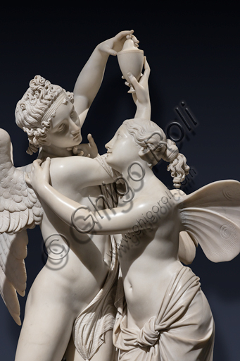  "Cupid and Psyche", 1845, by Giovanni Maria Benzoni (1809-1873), marble statue. Detail.