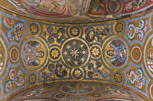 Florence, the Baptistery of St. John, the matronea,  East gallery, first matroneum (of the Angels hierarchies): mosaics by the school of the Master of San Gaggio and of the Master of St. Cecilia (about 1300 - 1310). Detail representing some angels.