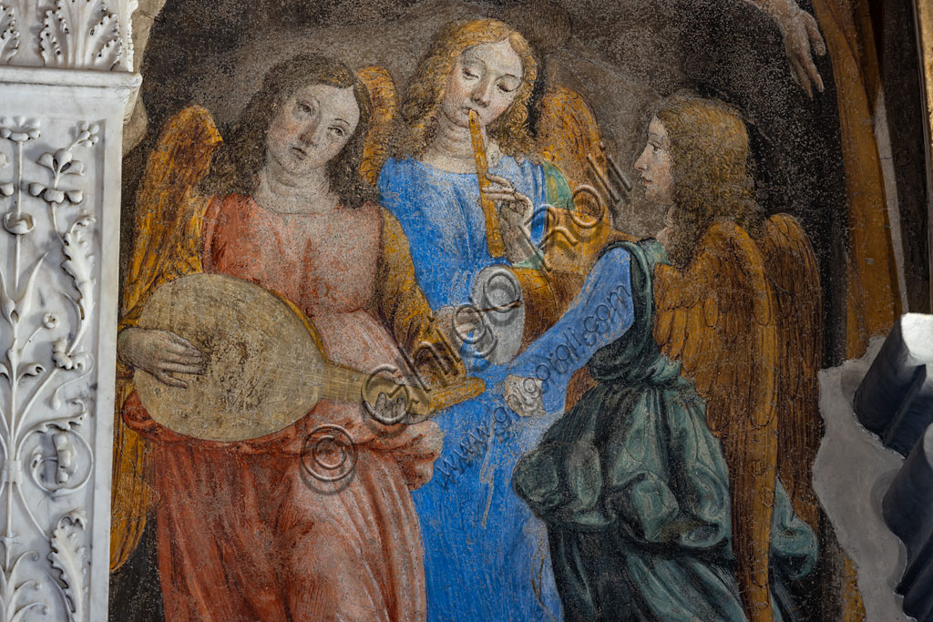 “Miracle of the Sacrament”, fresco by Cosimo Rosselli (1484- 1488): detail with some angels playing music.Florence, Church of St. Ambrose, chapel of the Miracle of the Sacrament.