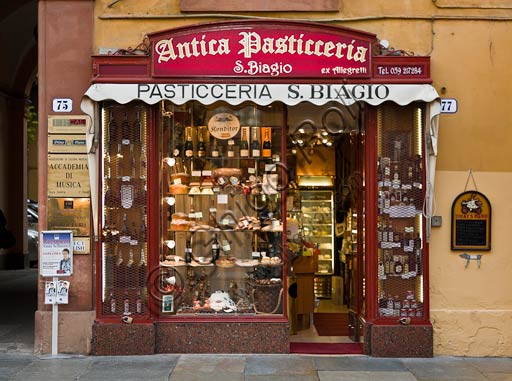 Modena: Historical shop "Antica Pasticceria San Biagio" (old pastry shop), in Emilia Centro road.