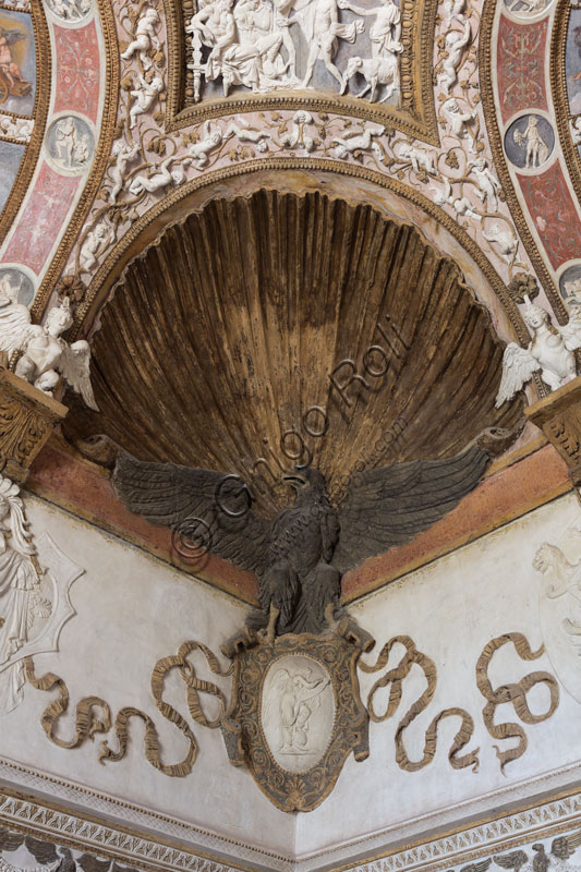 Mantova, Palazzo Te (residenza estiva dei Gonzaga), Camera delle Aquile o Camera di Fetonte (camera privata di Federico Gonzaga): dettaglio con aquila.