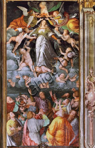   Vercelli, Church of St. Christopher, Chapel of the blessed Virgin or of the Assunta: "Assumption of the Virgin." Fresco by Gaudenzio Ferrari, 1529 - 1534.