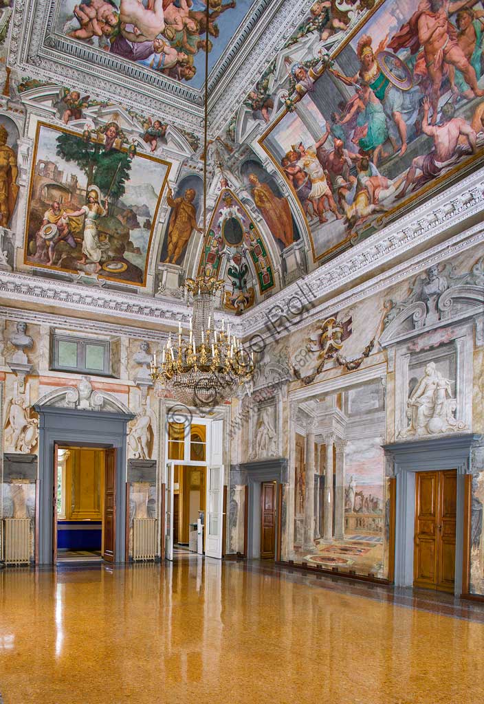 Genoa, Villa Pallavicino delle Peschiere:  the hall. Frescoes by Giovanni Battista Castello, known as "il Bergamasco", about 1560.