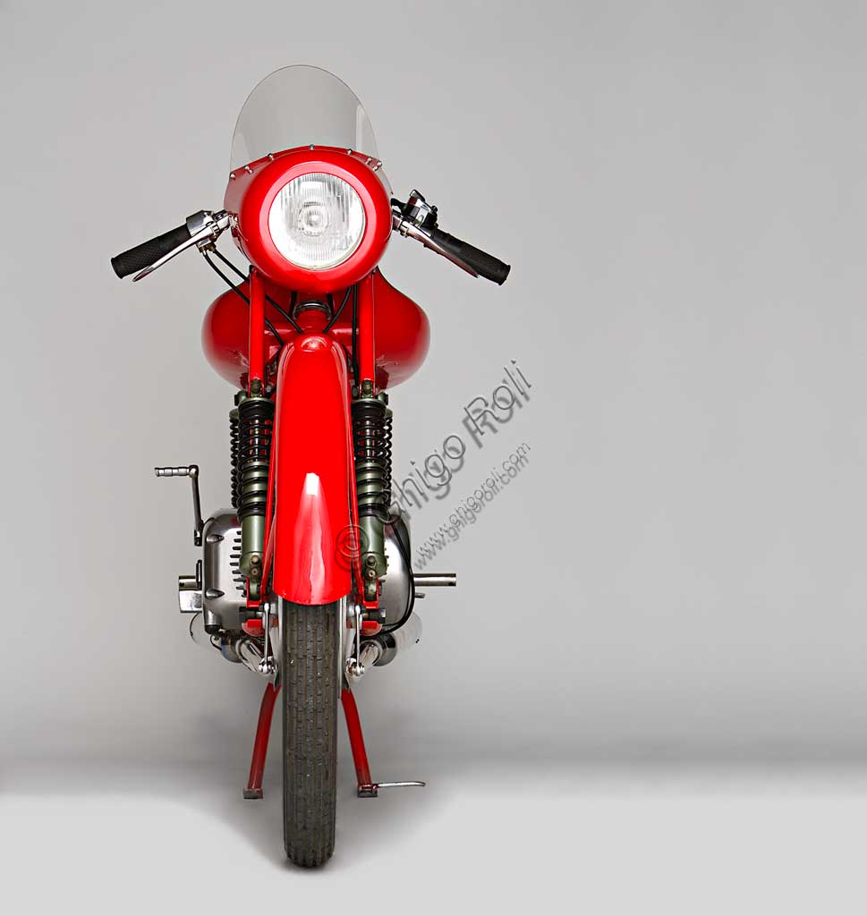 Ancient Motorbike Rumi Junior 125.