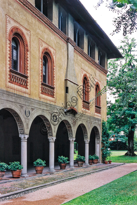 Bicocca degli Arcimboldi : veduta della loggia-portico a cinque arcate in origine atrio signorile e ricovero di attrezzi rurali (seconda metà del ‘400).