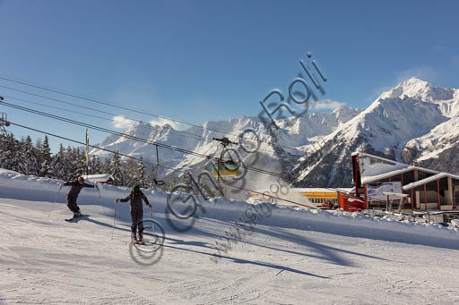  Bormio 2000: ski slopes and ski lifts.