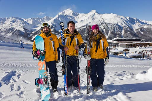  Bormio 2000, Italian Ski School "Gallo Cedrone": ski and snowboard teachers.