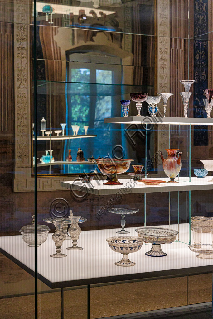 Brescia, Pinacoteca Tosio Martinengo: room showing precious glassware.