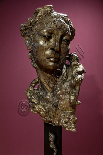 Fontanellato, Labirinto della Masone, Collezione di Franco Maria Ricci, mostra temporanea, una delle sculture di Javier Marìn: "Cabeza de Mujer. No estoy aquì", 2015. Bronzo a cera persa.