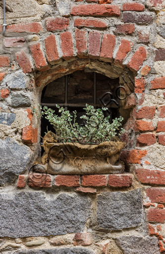 Candelo, Ricetto:  dettaglio architettonico all'interno del Ricetto.