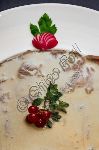 Candelo, Ricetto, Ristorante Il Torchio 1763: carpaccio di manzo con bagna cauda.