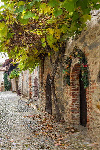 Candelo, Ricetto (fortified structure): a "Rua" (street) inside the Ricetto.