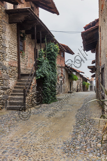 Candelo, Ricetto: una "Rua" all'interno del Ricetto.