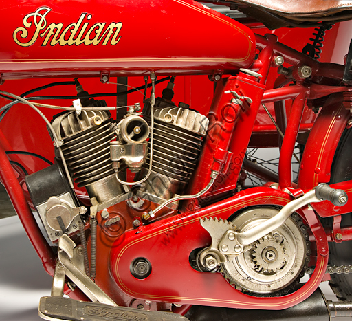 Vintage motorcycle Indian Powerplus 1000 Side.Brand: Indianmodel: Powerplus 1000 Sidecountry: U.S.A. - Springfieldyear: 1919conditions: restoreddisplacement: 61 ci (987.7 cc. bore and stroke 79.3 x 100)engine: 42 ° V twin cylinder with side valvesgearbox: three-speed with hand controlThe Indian Motorcycle Manufacturing Company is the oldest U.S. motorcycle factory. Founded by George M. Hendee and Carl Oscar Headstrom in 1901, two years before Harley Davidson, it was always on the cutting edge of technology. In 1911 he built four-valve racing engines, in '12 he introduced the rear suspension, in '14 he also provided the electric starter as an option. With the first twin-cylinder Erwin Baker "Cannonball" sets ma