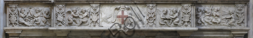 Genova, Duomo (Cattedrale di S. Lorenzo),  interno, braccio meridionale del transetto: "cantoria", di T. Orsolino e G.B. Ferrandino (1660 - 1680).