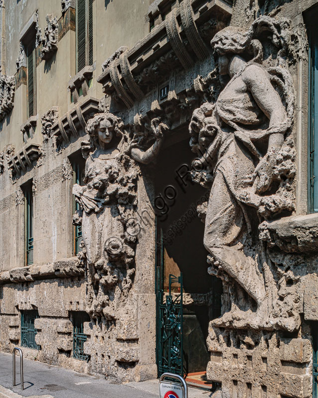  Campanini House: statue of the portal, art nouveau work by Alfredo Campanini.