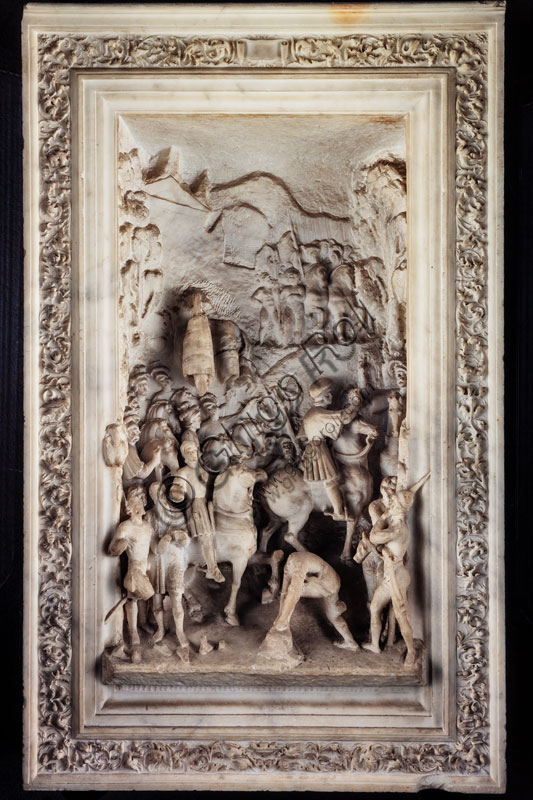 Castello Sforzesco, raccolte di Scultura e Arte Antica:  “Monumento funebre a Gaston de Foix”(1516 - 25), di Agostino Busti detto il Bambaia. Particolare con gesta del Duca.