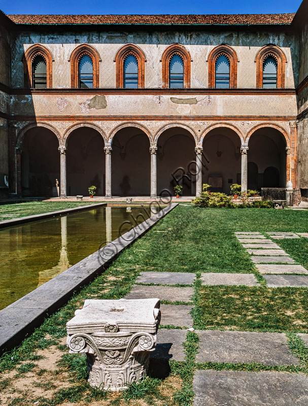  Sforza Castle: view of the ducal courtyard.
