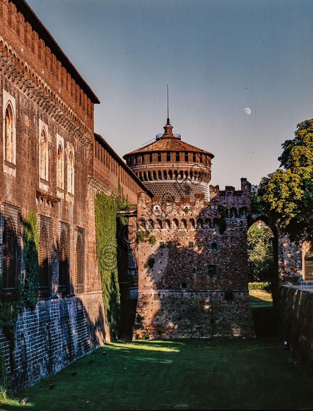  Sforza Castle: view of the tower of the South West side.