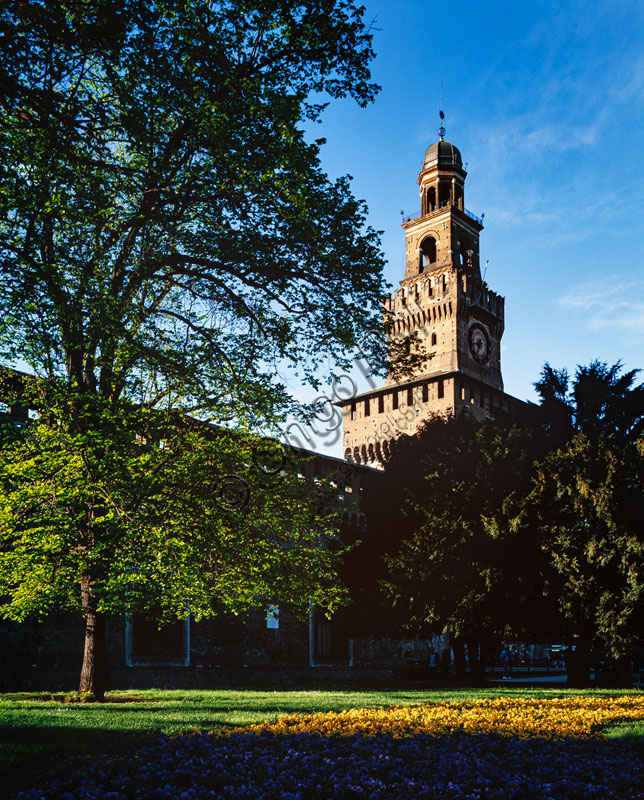  Sforza Castle: view of the Tower designed by the Renaissance architect Antonio Averulino known as Filarete (1452). 