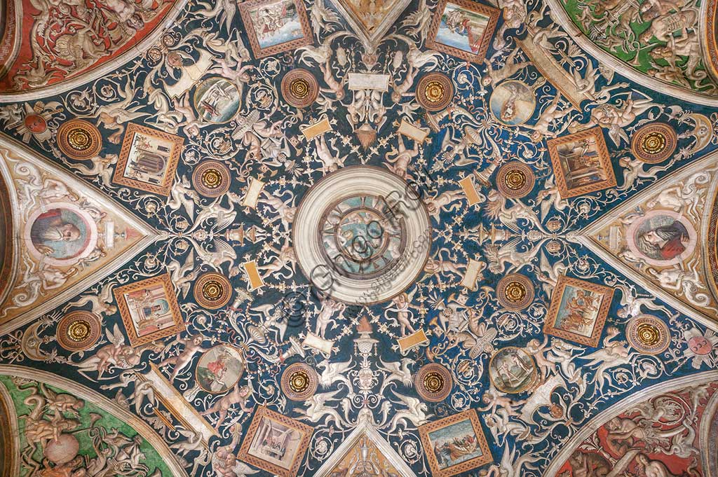 Parma, Former Monastery of St. Paul: the Chamber with frescoes by Alessandro Araldi (1514). On the vault there are frescoes representing scenes of the Old and New Testament, decorations with grotesques. Detail with puttos playing musical instruments.