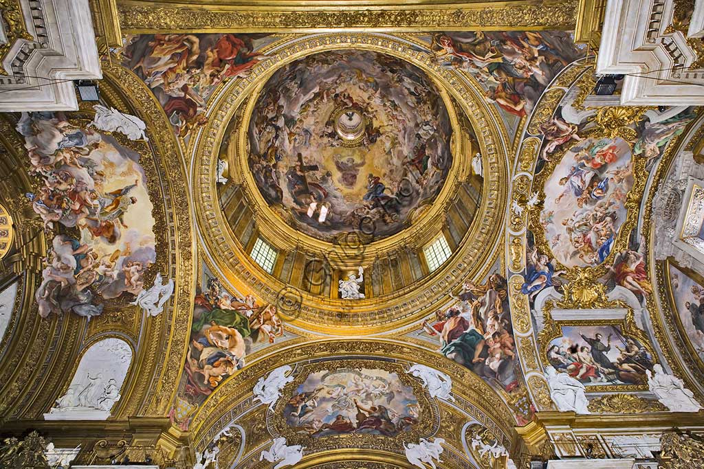 Church of Jesus, the interior: view of the dome, the pendentives, the faults of the transpet and the antechoir. Frescoes by Baciccia (Giovan Battista Gaulli), 1679.
