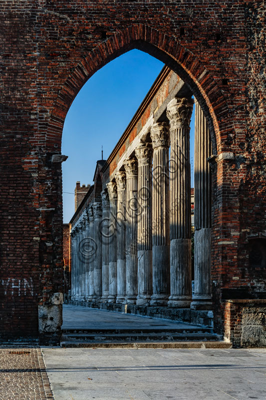  Church of S. Lorenzo Maggiore or alle Colonne: view of the 16 Roman Corinthian columns,  II-III century.  