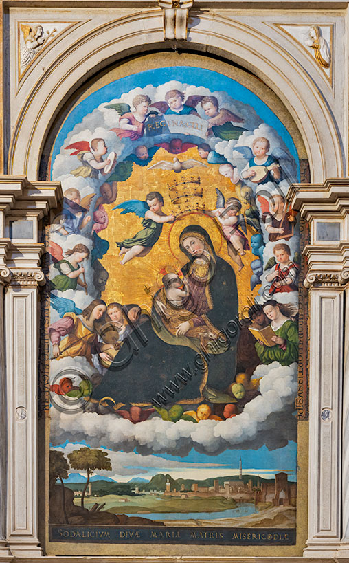 Church of Santa Corona: “Madonna of the Stars”, by Lorenzo Veneziano and Marcello Fogolino. The fourteenth-century panel by Veneziano was modified in the first decades of the sixteenth century by Fogolino who transformed it into an altarpiece. Fogolino added the predella and the detail of the Renaissance view of Vicenza. 