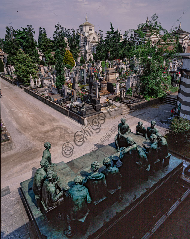  Monumental cemetery: view of the cemetery from the Campari aedicule.