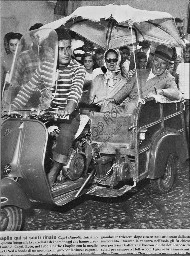 Collezione Sergio Sciarpetti: foto d'epoca con Charlie Chaplin e la moglie Oona O'Neil sull'Ape Calessino a Capri.