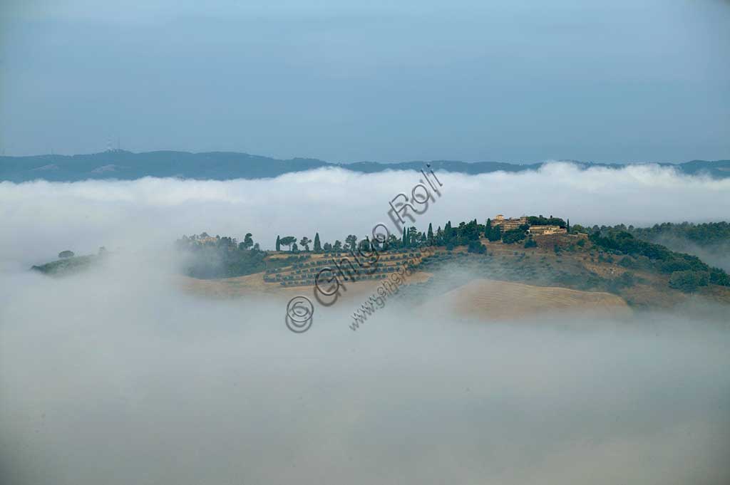 Hills in the clouds near Saragano.