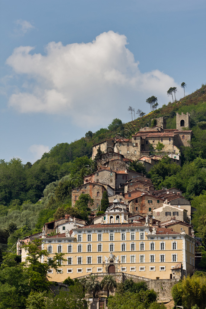 Collodi: the façade of Villa Garzoni and the tiny village.